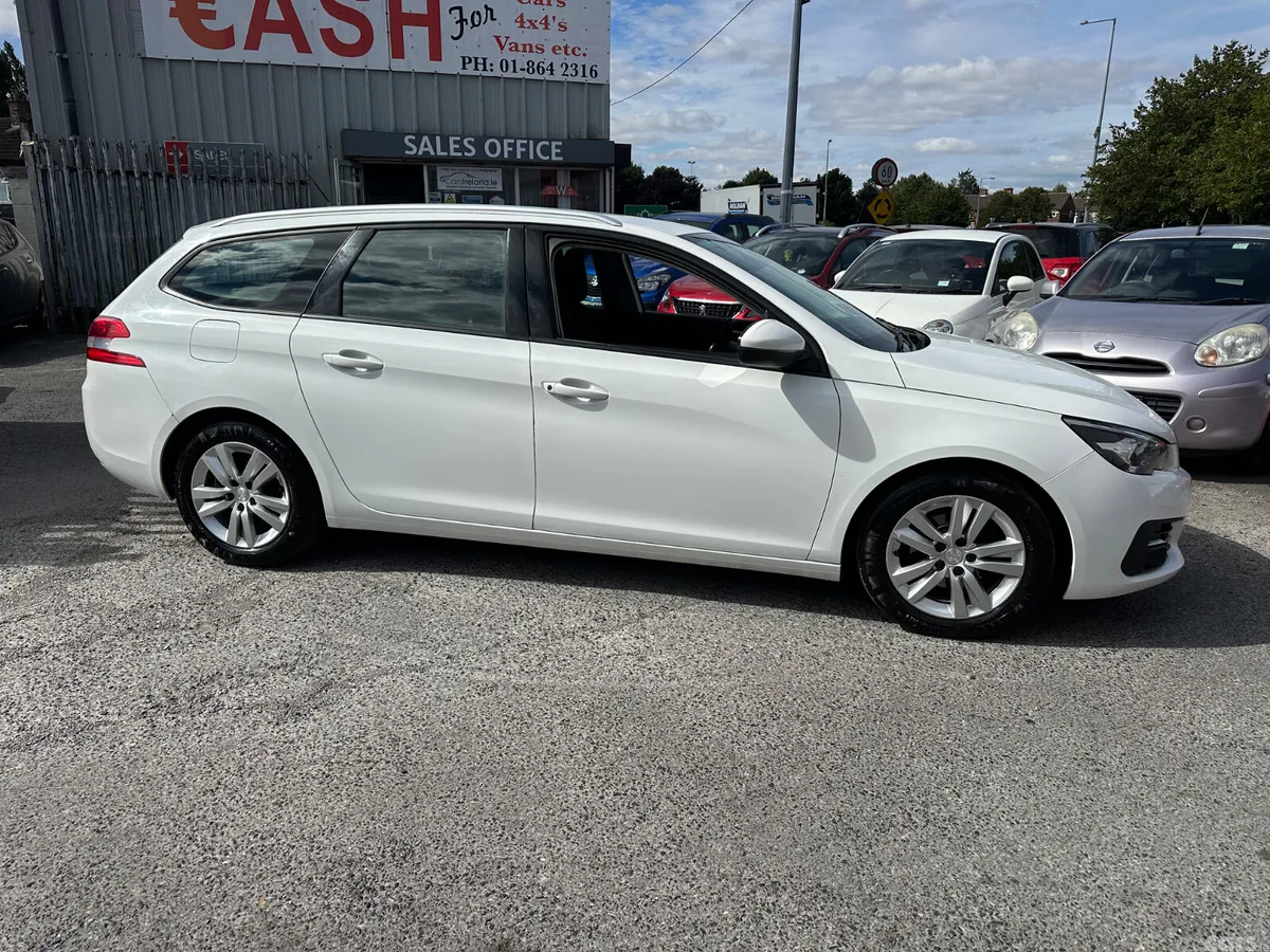 Peugeot 308 Estate, Diesel, 2020, White