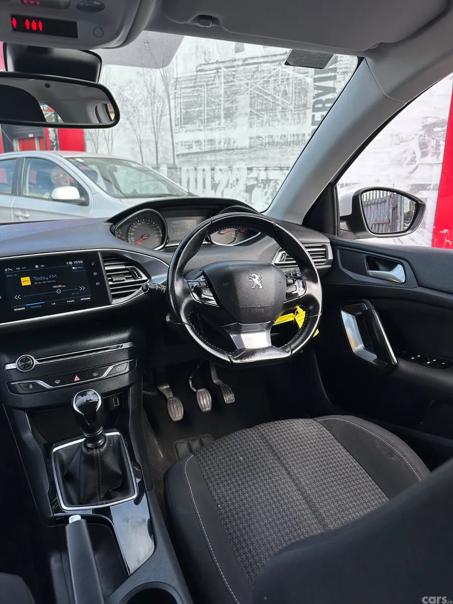 Peugeot 308 Estate, Diesel, 2020, White