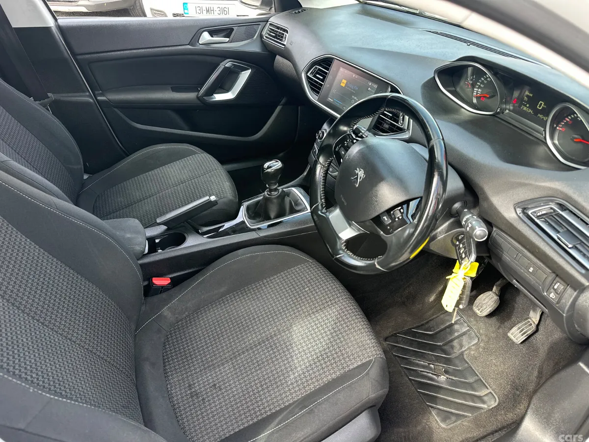 Peugeot 308 Estate, Diesel, 2020, White