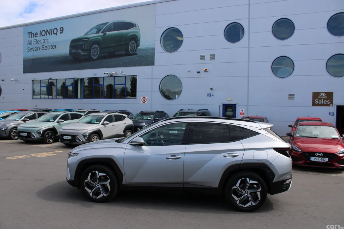 Hyundai Tucson SUV, Petrol Plug-in Hybrid, 2023, Grey