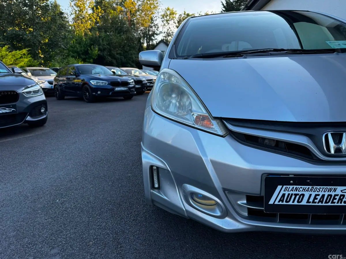 Honda Fit Hatchback, Petrol Hybrid, 2012, Silver