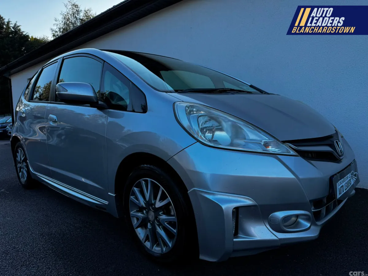 Honda Fit Hatchback, Petrol Hybrid, 2012, Silver