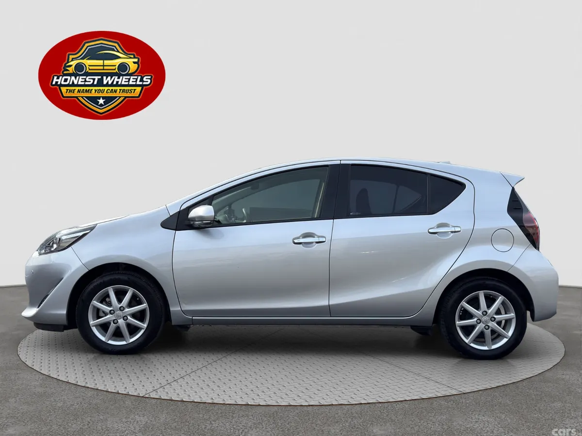 Toyota Aqua Hatchback, Petrol Hybrid, 2020, Silver