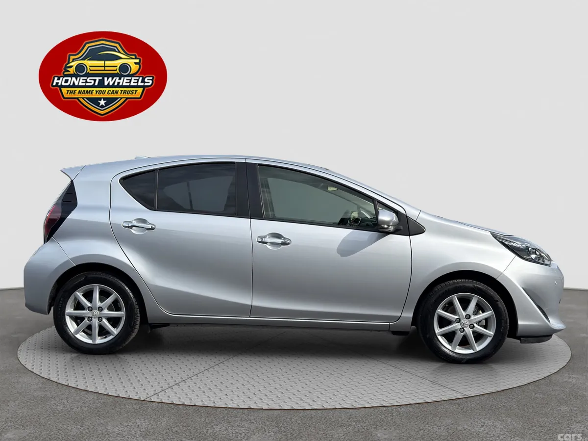 Toyota Aqua Hatchback, Petrol Hybrid, 2020, Silver