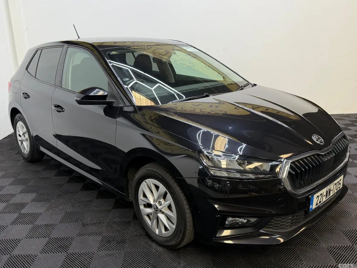 Skoda Fabia Hatchback, Petrol, 2022, Black