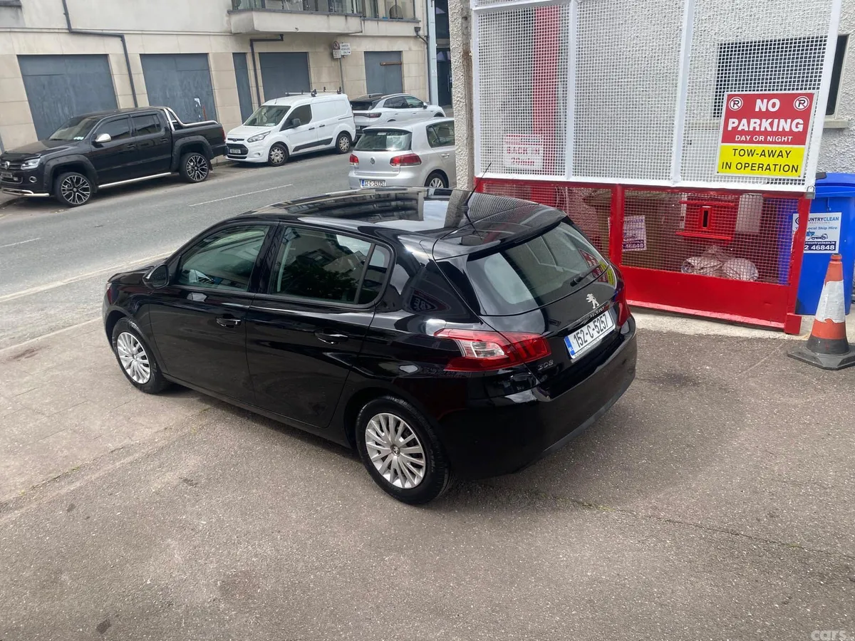Peugeot 308 Hatchback, Petrol, 2015, Black