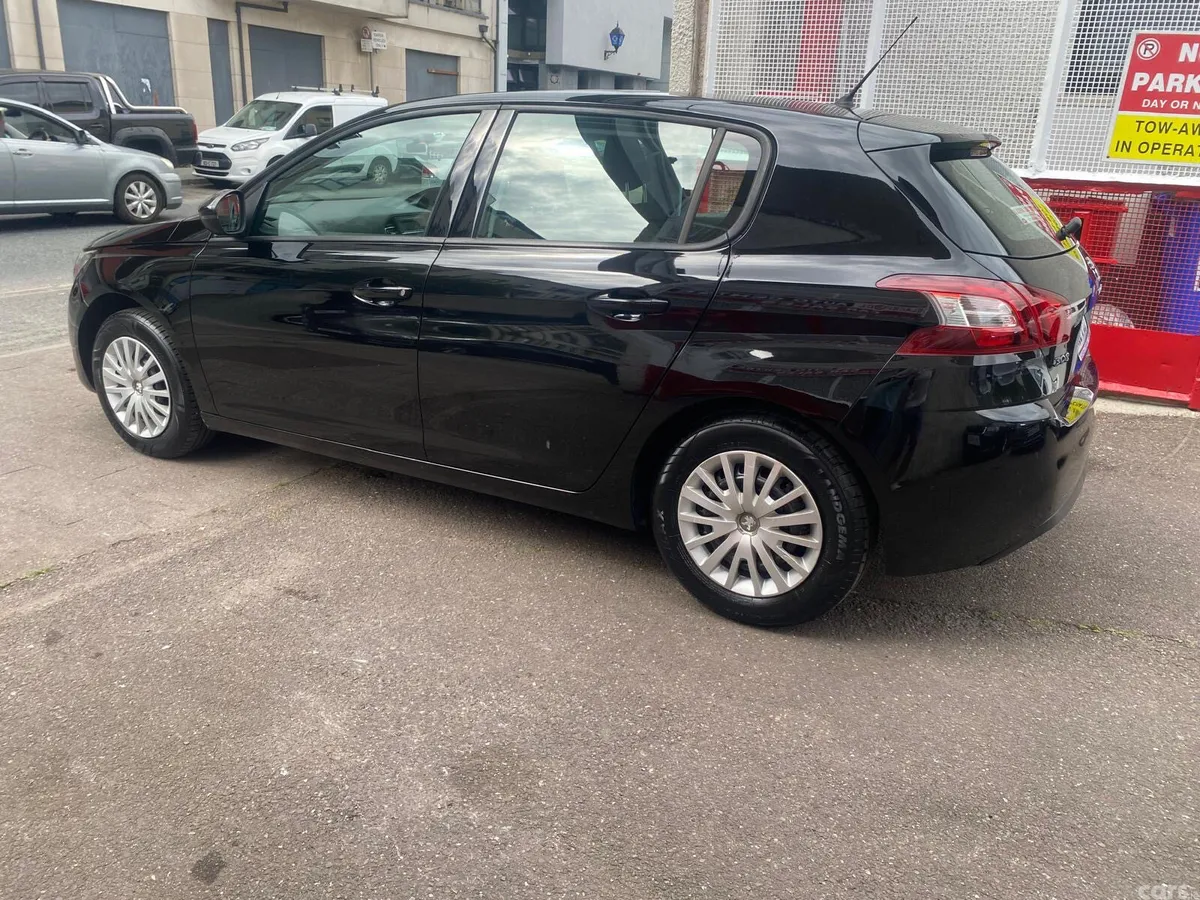 Peugeot 308 Hatchback, Petrol, 2015, Black