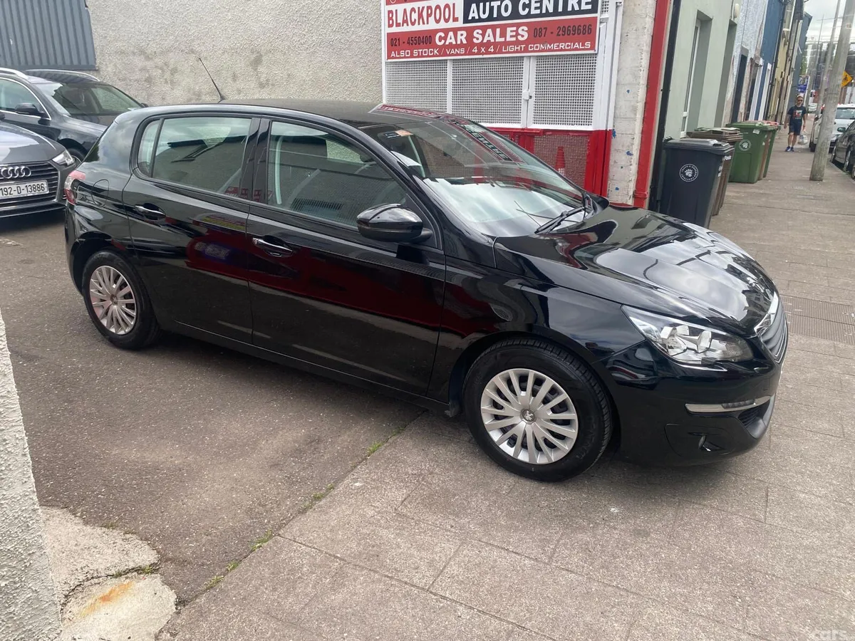 Peugeot 308 Hatchback, Petrol, 2015, Black