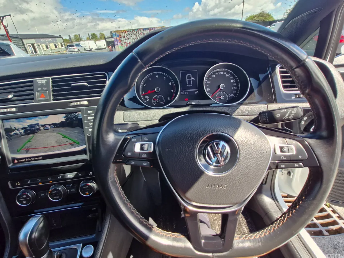 Volkswagen Golf Hatchback, Petrol, 2014, White