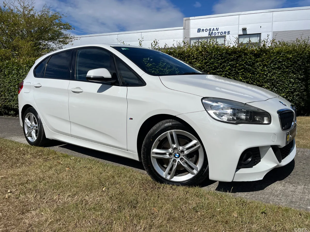BMW 2-Series Hatchback, Petrol, 2016, White