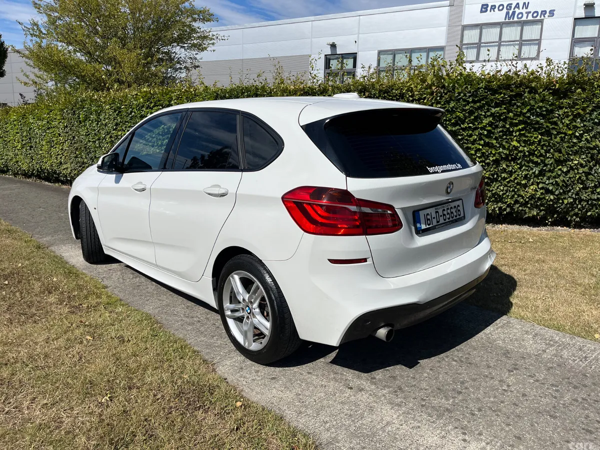 BMW 2-Series Hatchback, Petrol, 2016, White