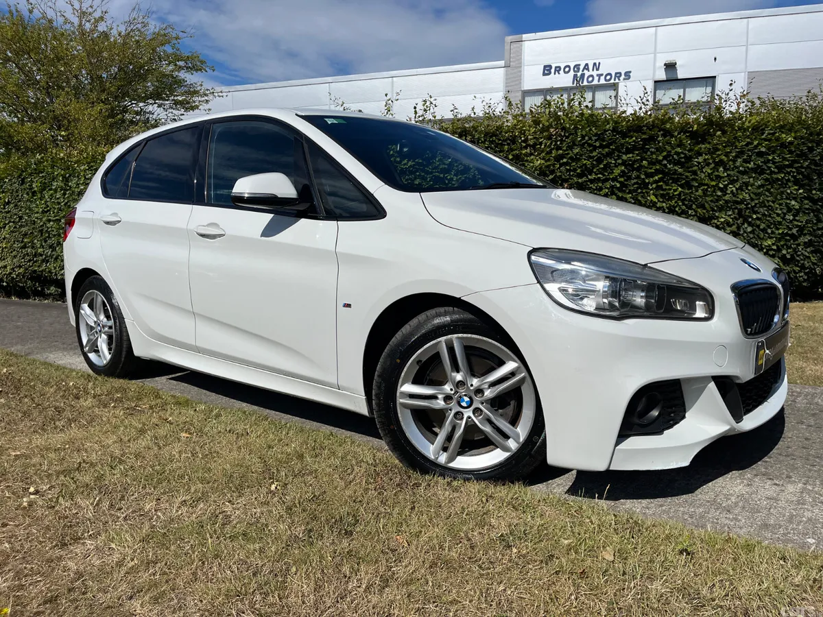 BMW 2-Series Hatchback, Petrol, 2016, White