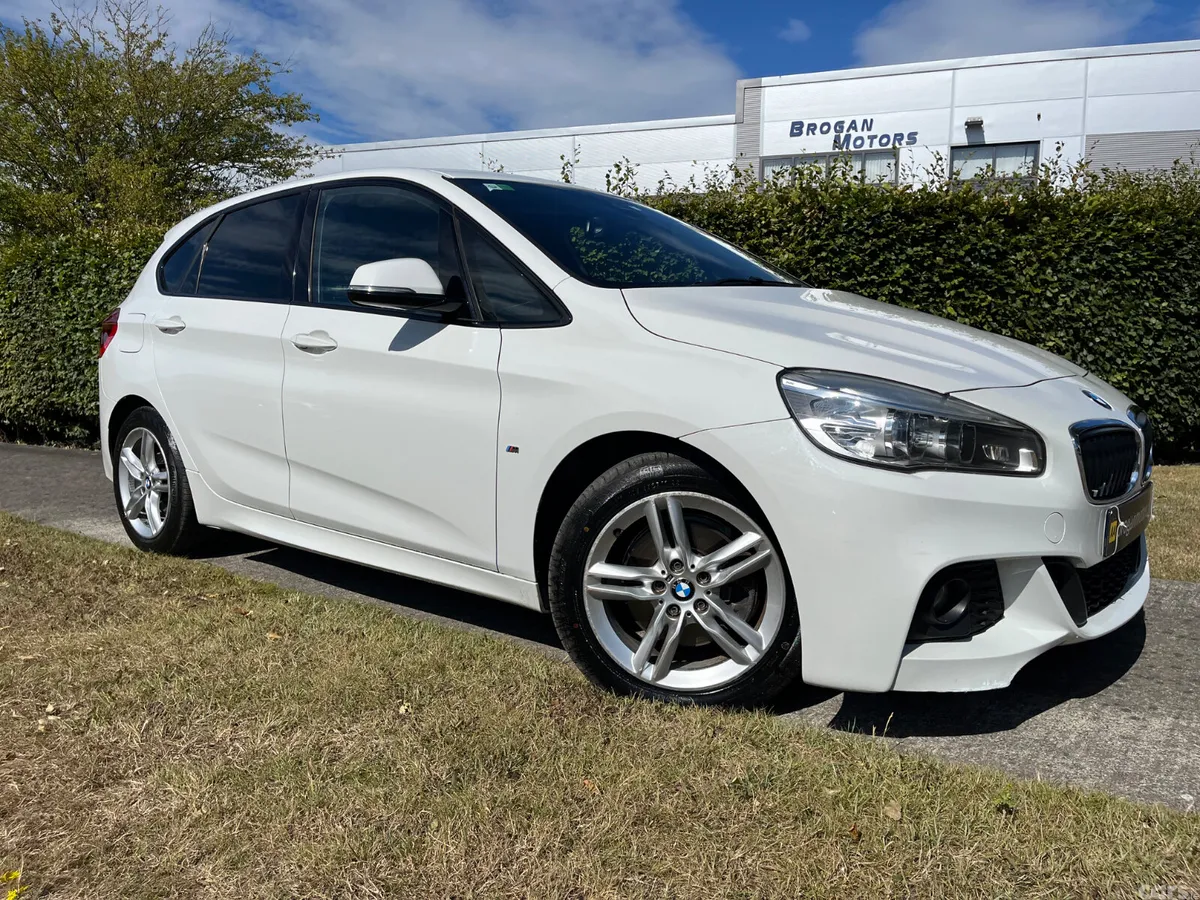 BMW 2-Series Hatchback, Petrol, 2016, White