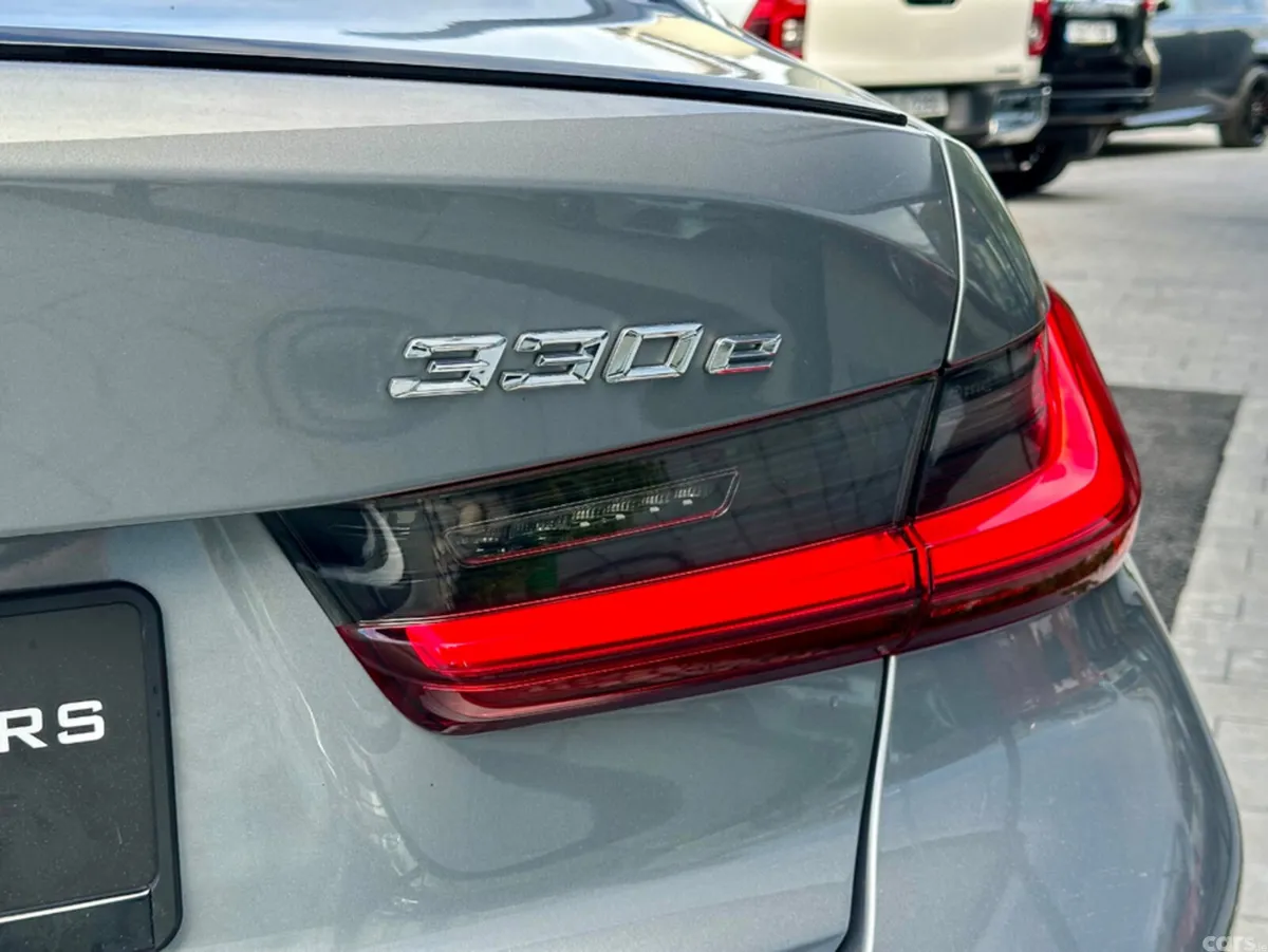BMW 3-Series Saloon, Petrol Plug-in Hybrid, 2024, Grey