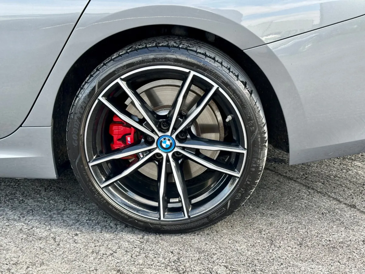 BMW 3-Series Saloon, Petrol Plug-in Hybrid, 2024, Grey