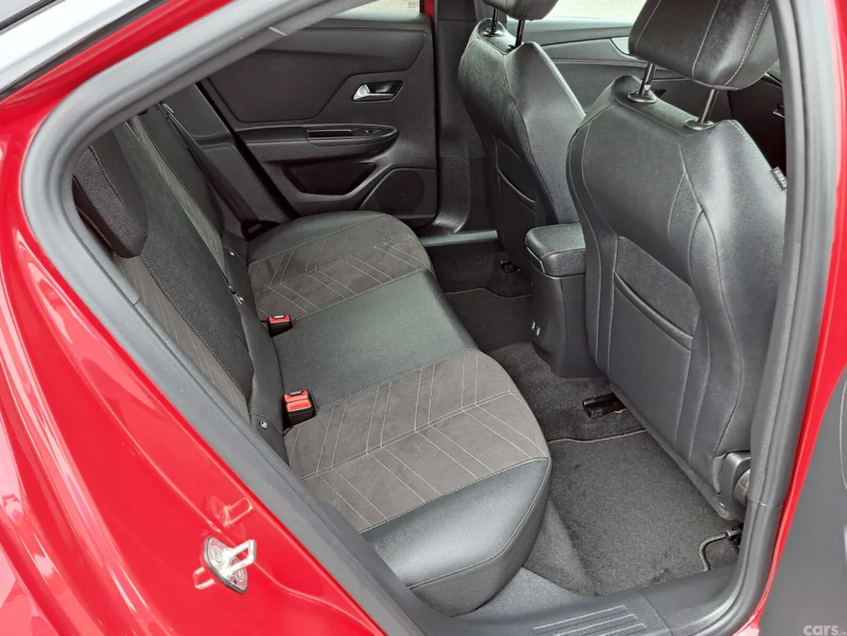 Opel Mokka SUV, Diesel, 2024, Red