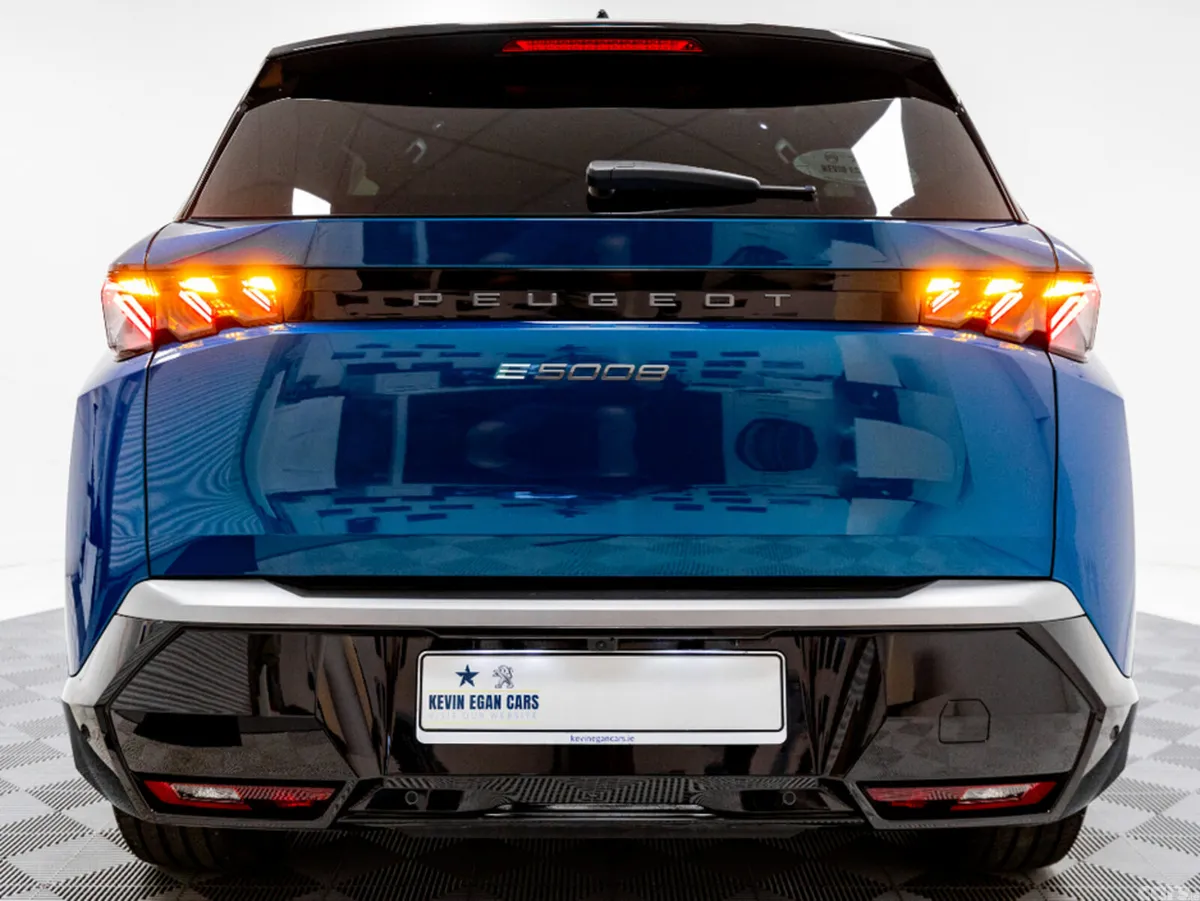 Peugeot 5008 SUV, Electric, 2025, Blue