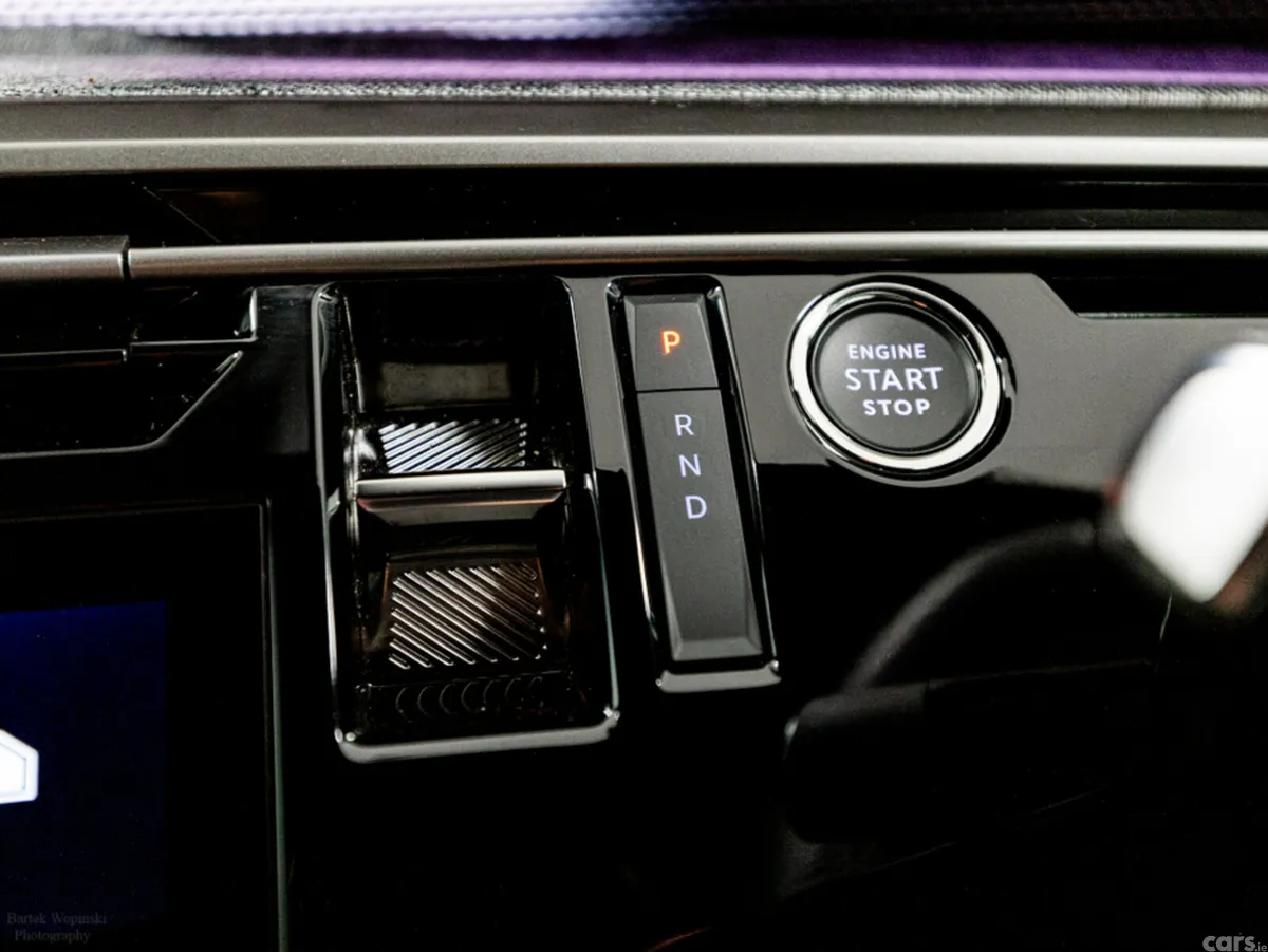 Peugeot 5008 SUV, Electric, 2025, Blue