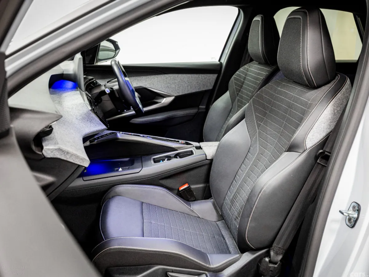 Peugeot 3008 SUV, Petrol, 2025, White