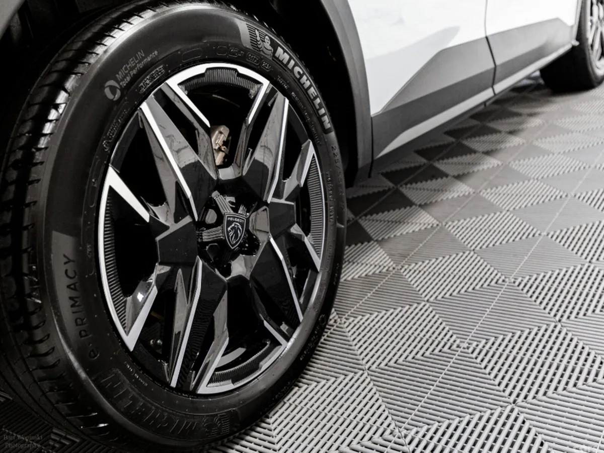 Peugeot 3008 SUV, Petrol, 2025, White