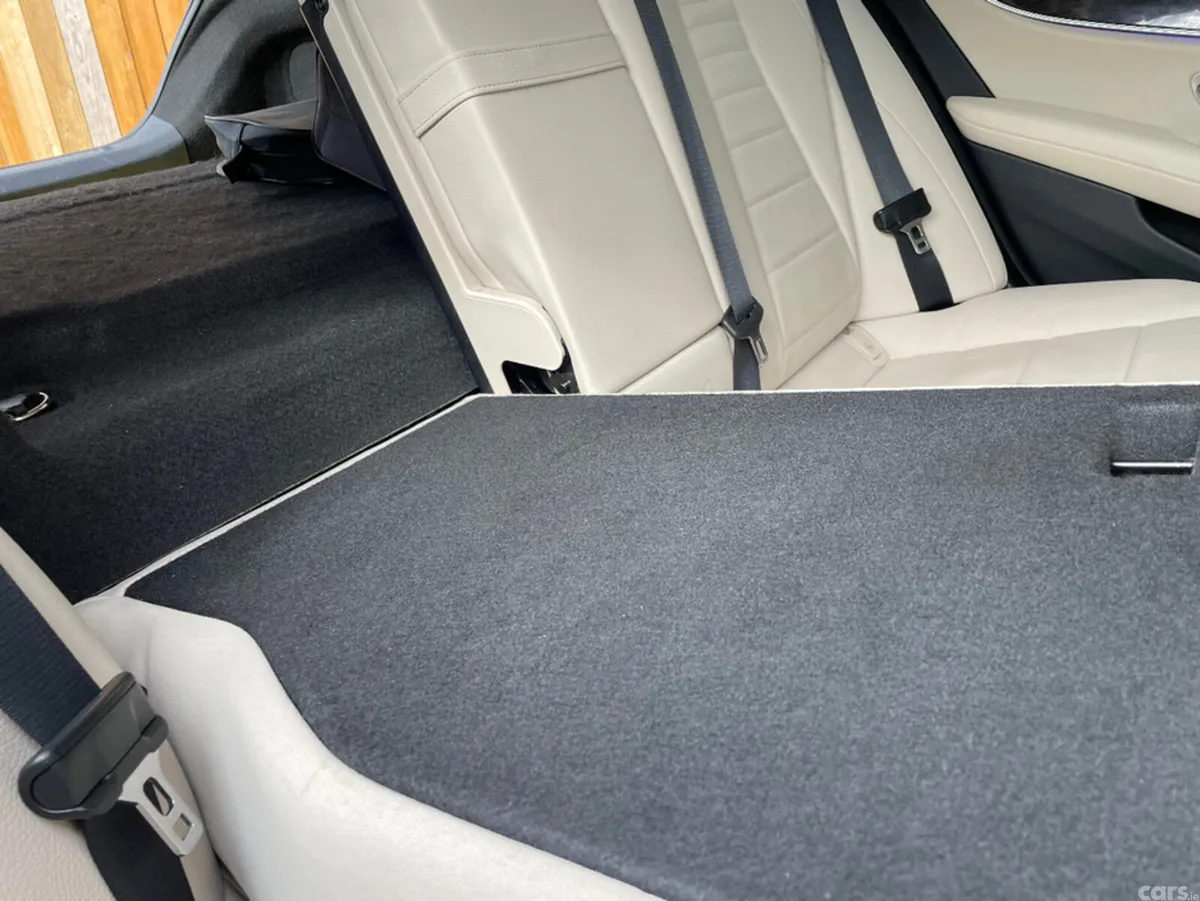 Mercedes-Benz E-Class Saloon, Petrol Plug-in Hybrid, 2022, Red