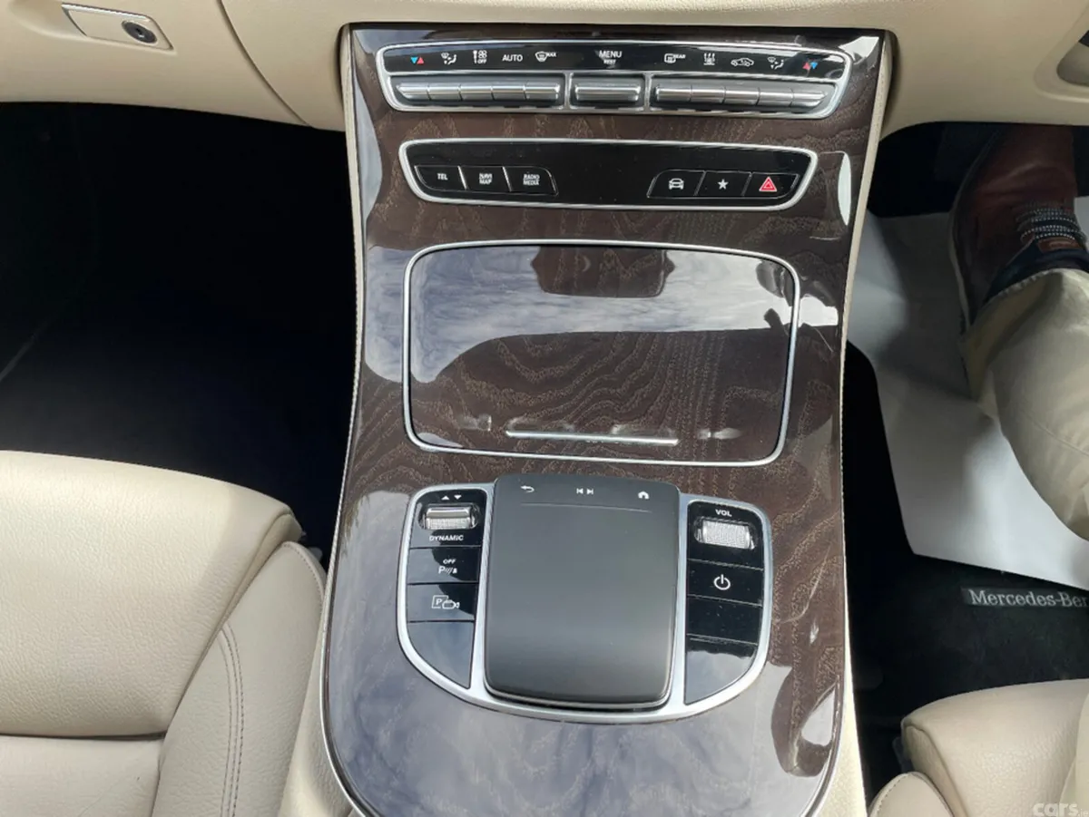 Mercedes-Benz E-Class Saloon, Petrol Plug-in Hybrid, 2022, Red