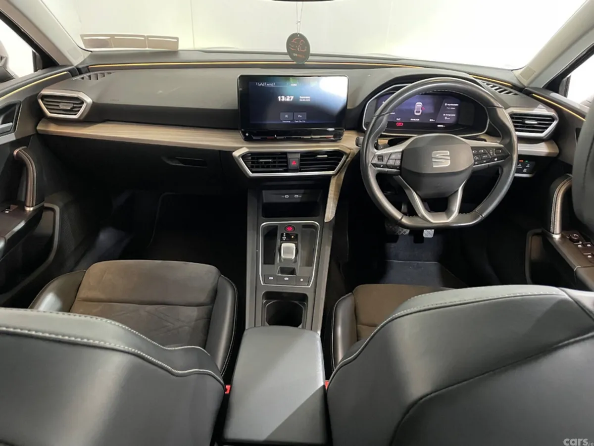 SEAT Leon Hatchback, Diesel, 2022, Black