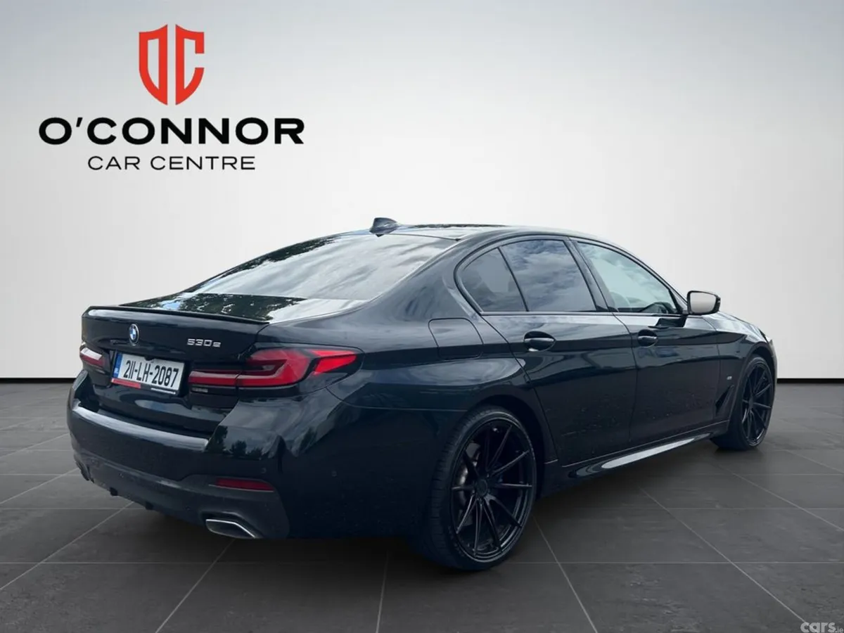 BMW 5-Series Saloon, Petrol Plug-in Hybrid, 2021, Black