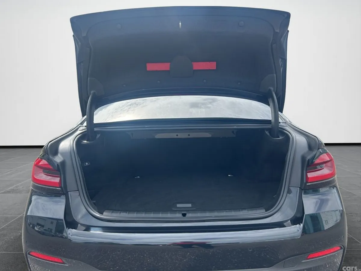 BMW 5-Series Saloon, Petrol Plug-in Hybrid, 2021, Black