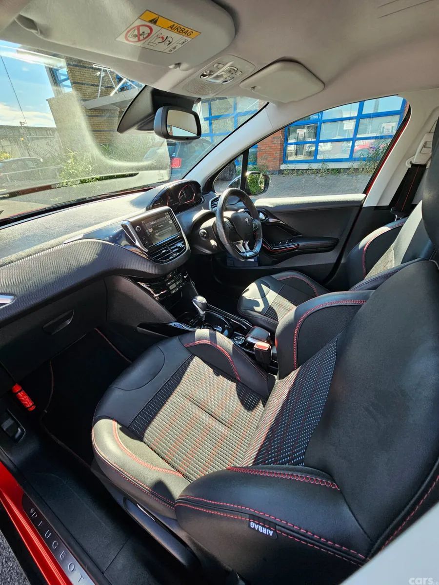 Peugeot 2008 Hatchback, Petrol, 2017, Red