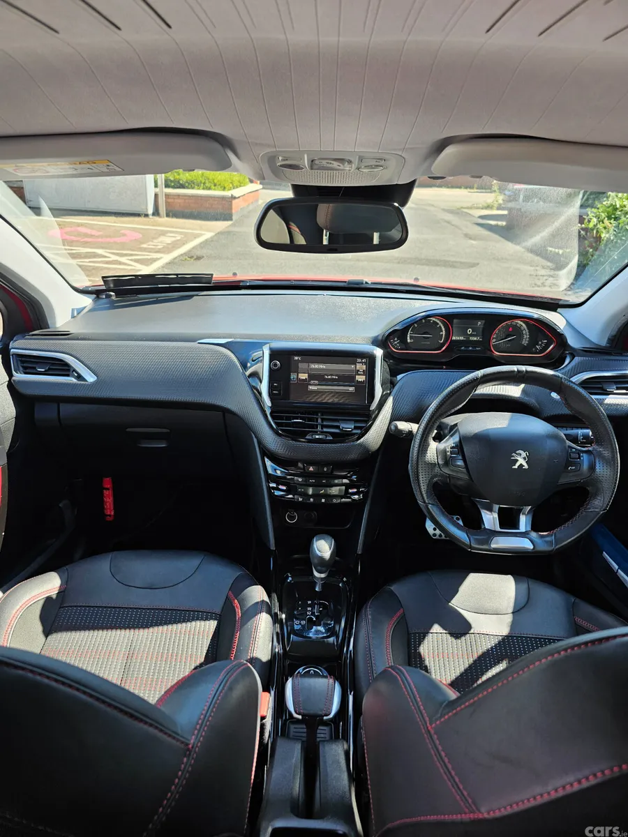 Peugeot 2008 Hatchback, Petrol, 2017, Red
