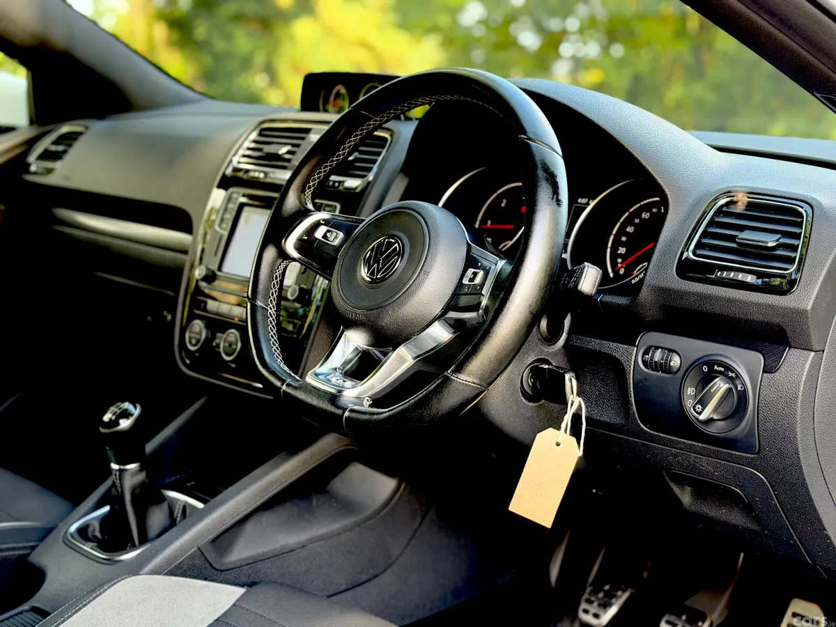 Volkswagen Scirocco Coupe, Diesel, 2015, White