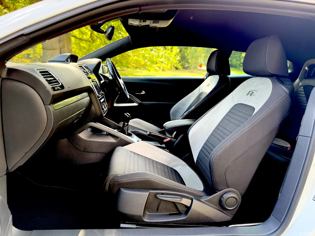 Volkswagen Scirocco Coupe, Diesel, 2015, White