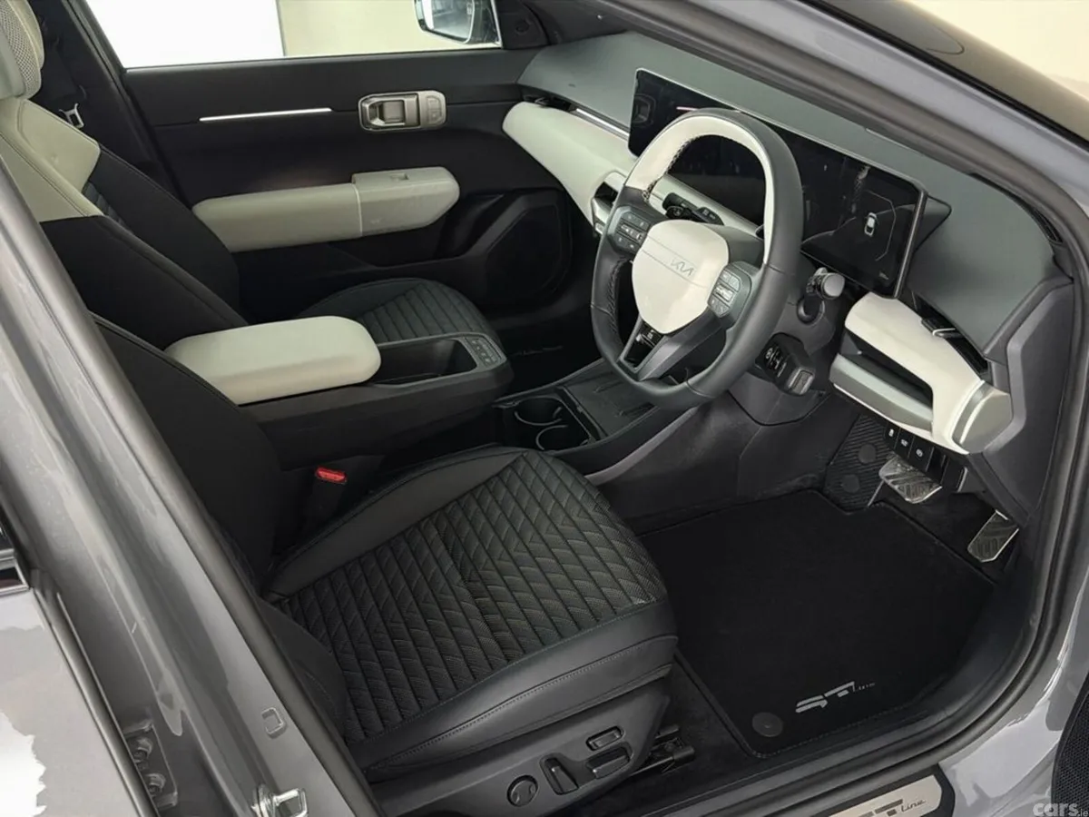 Kia EV4 Saloon, Electric, 2026, Grey