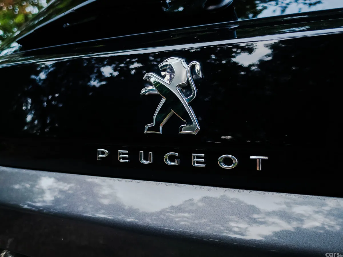 Peugeot 3008 MPV, Diesel, 2021, Grey