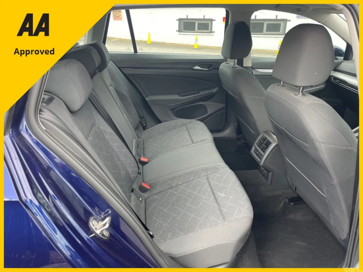 Volkswagen Golf Estate, Diesel, 2022, Blue