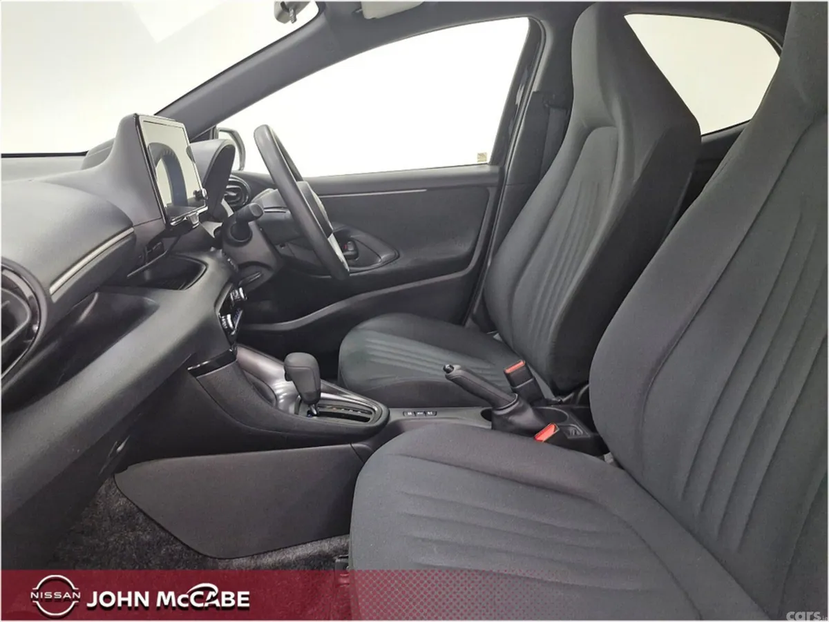 Toyota Yaris Hatchback, Petrol Hybrid, 2024, Black