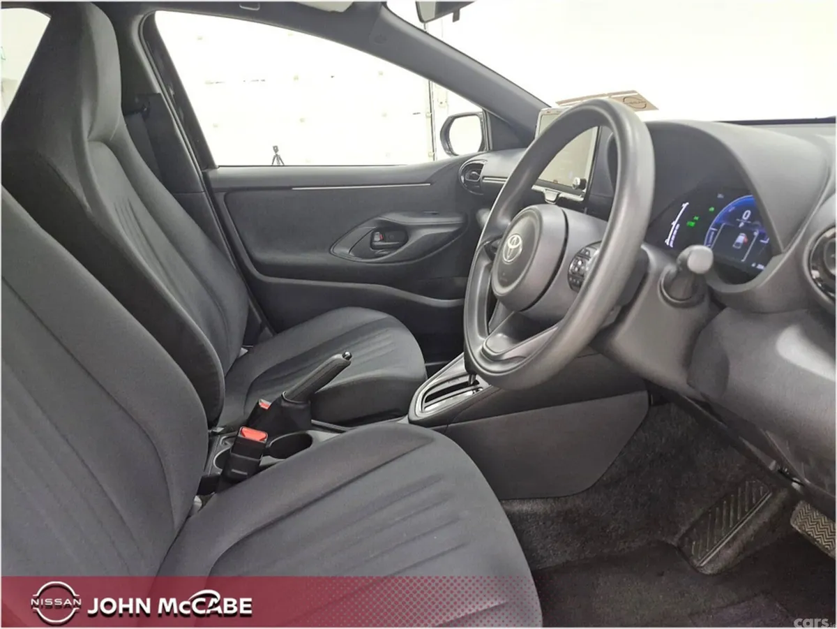 Toyota Yaris Hatchback, Petrol Hybrid, 2024, Black