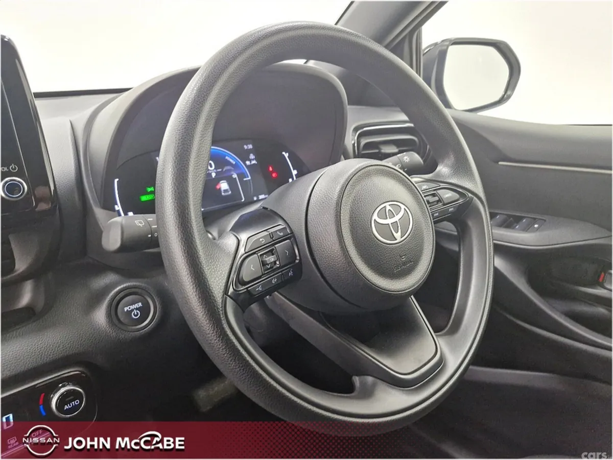 Toyota Yaris Hatchback, Petrol Hybrid, 2024, Black