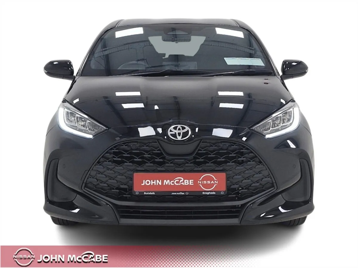 Toyota Yaris Hatchback, Petrol Hybrid, 2024, Black