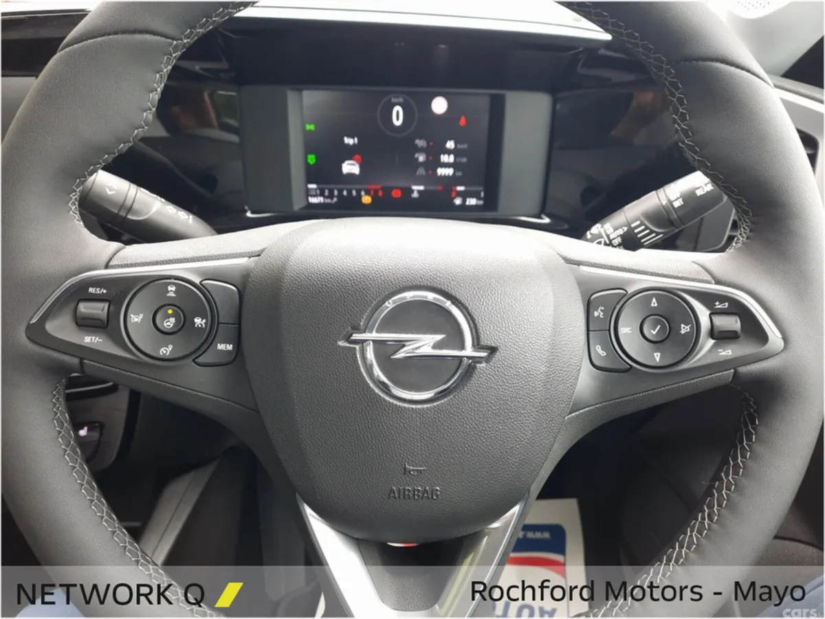 Opel Mokka MPV, Petrol, 2024, White