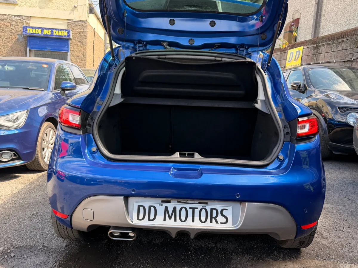 Renault Clio Hatchback, Petrol, 2019, Blue