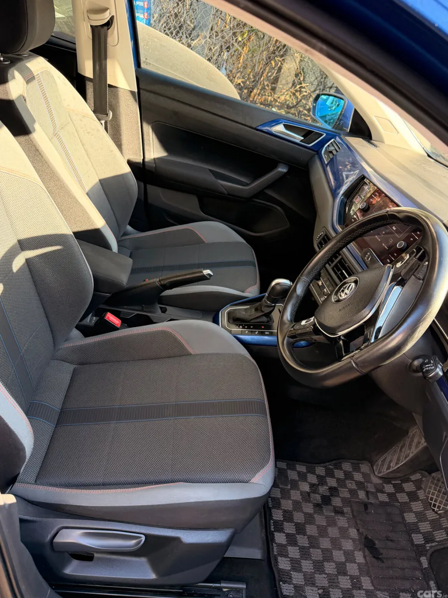 Volkswagen Polo Estate, Petrol, 2019, Red