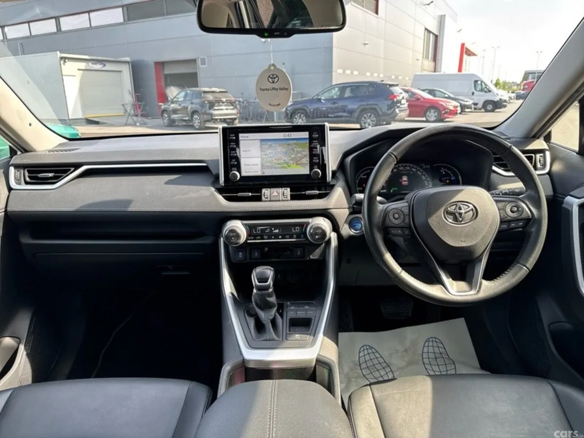 Toyota RAV4 SUV, Petrol Hybrid, 2022, White