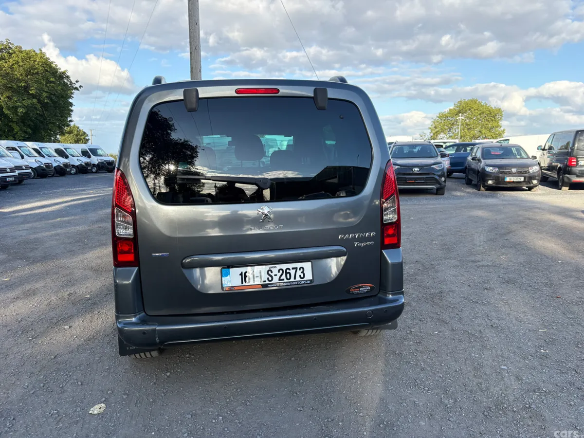 Peugeot Partner MPV, Diesel, 2016, Grey