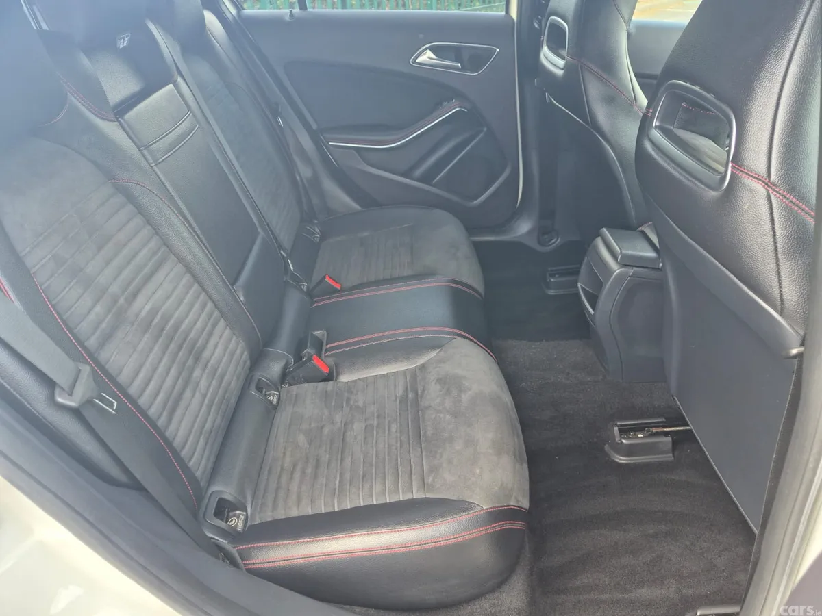 Mercedes-Benz A-Class Hatchback, Petrol, 2014, White