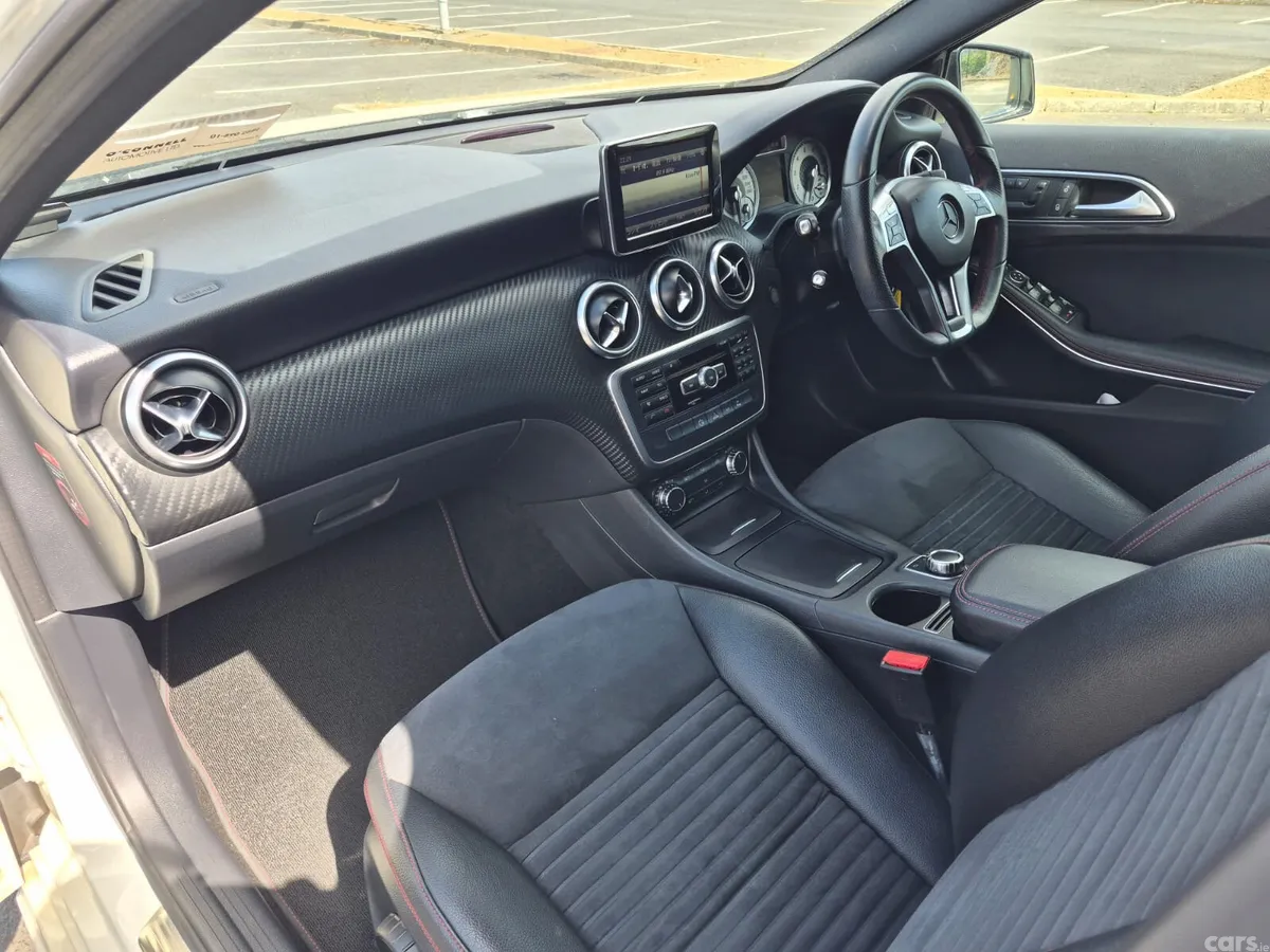 Mercedes-Benz A-Class Hatchback, Petrol, 2014, White