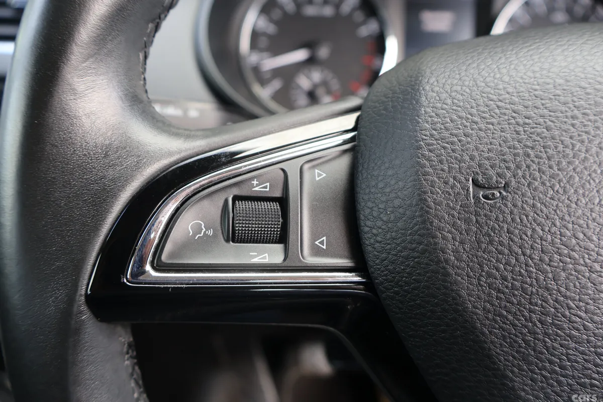 Skoda Octavia Estate, Petrol, 2016, Beige