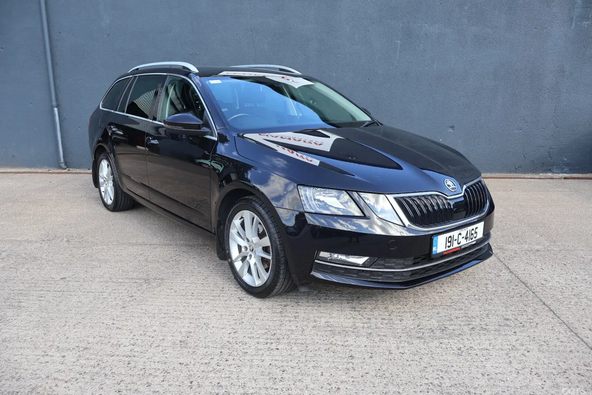 Skoda Octavia Estate, Petrol, 2019, Black