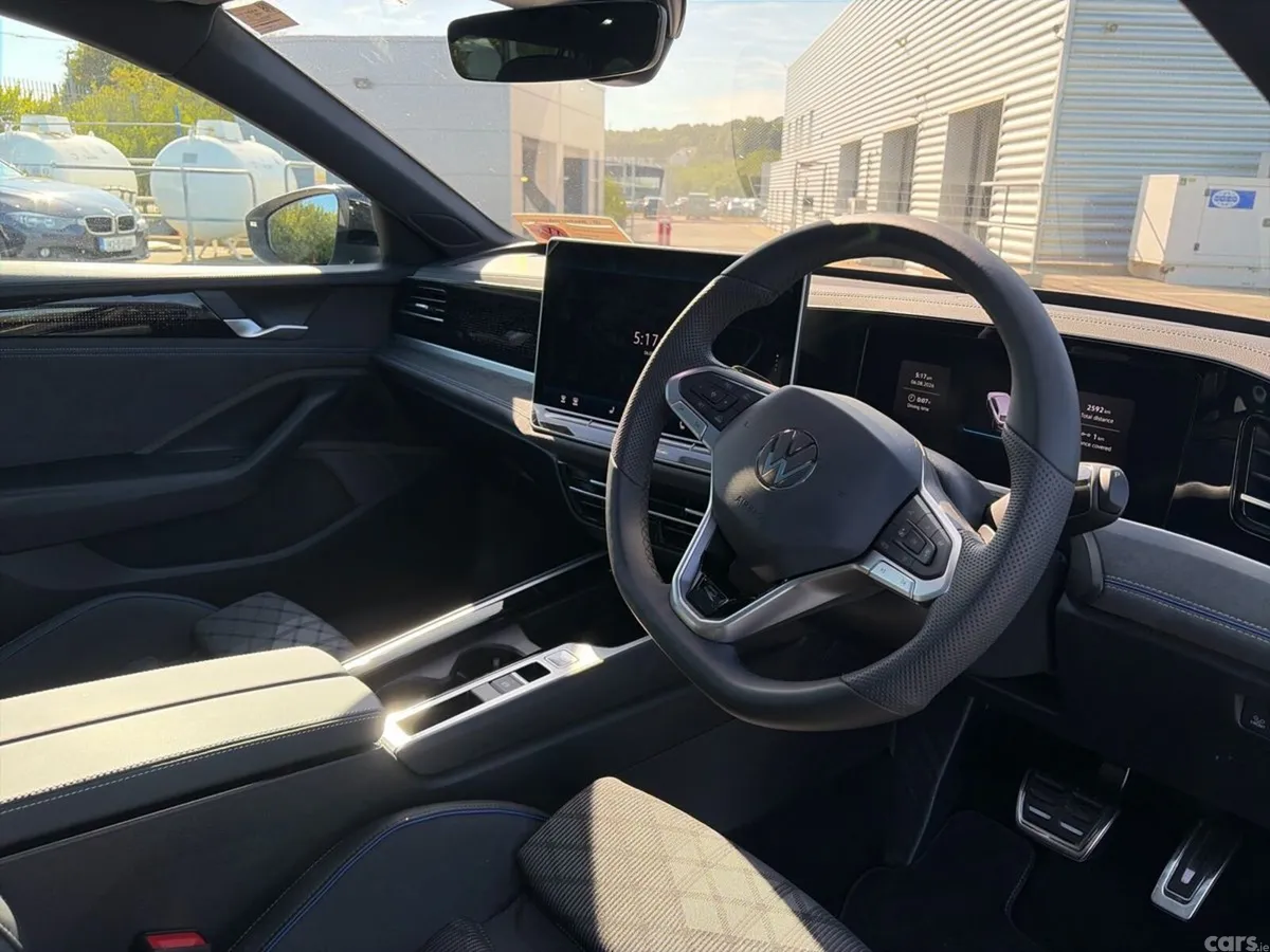 Volkswagen Passat Estate, Diesel, 2026, Grey